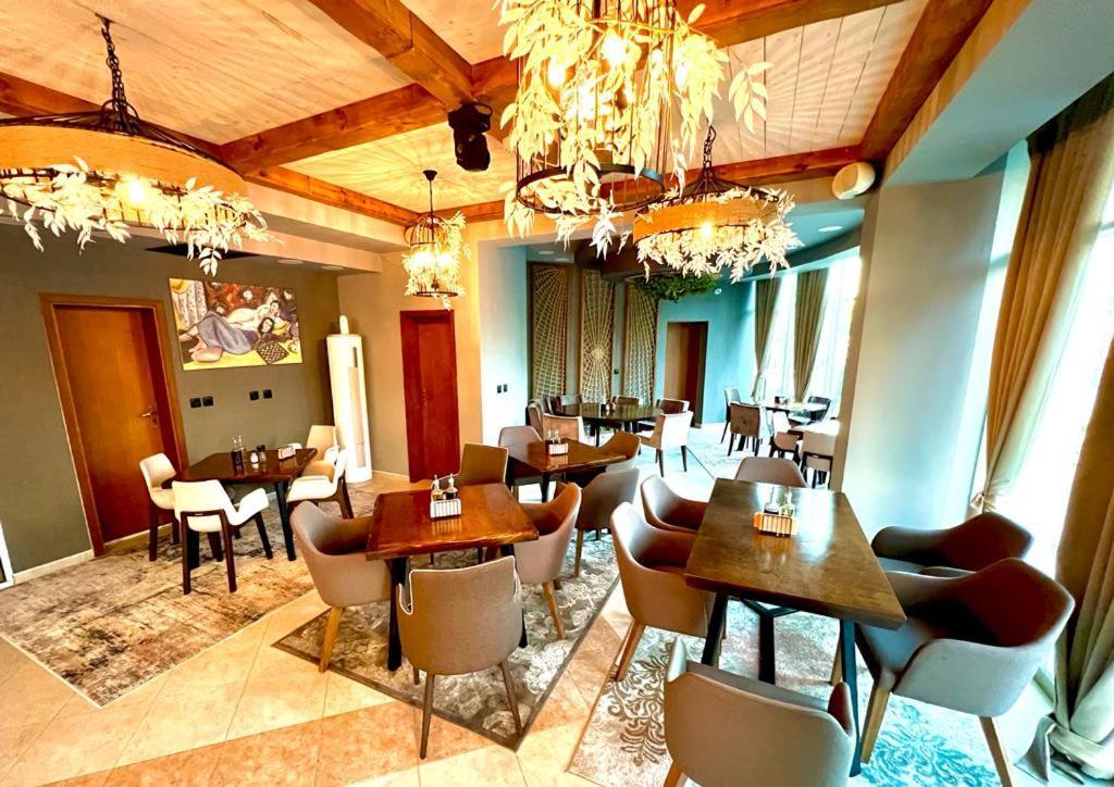 Hotel Zebra Carewo Zewnętrze zdjęcie